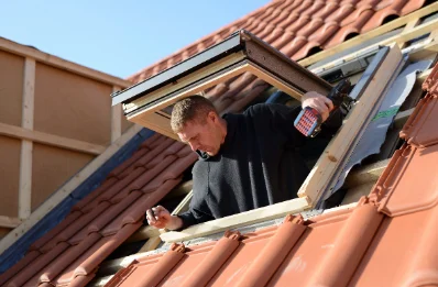 Pose de fenêtres de toit Velux à Redorte